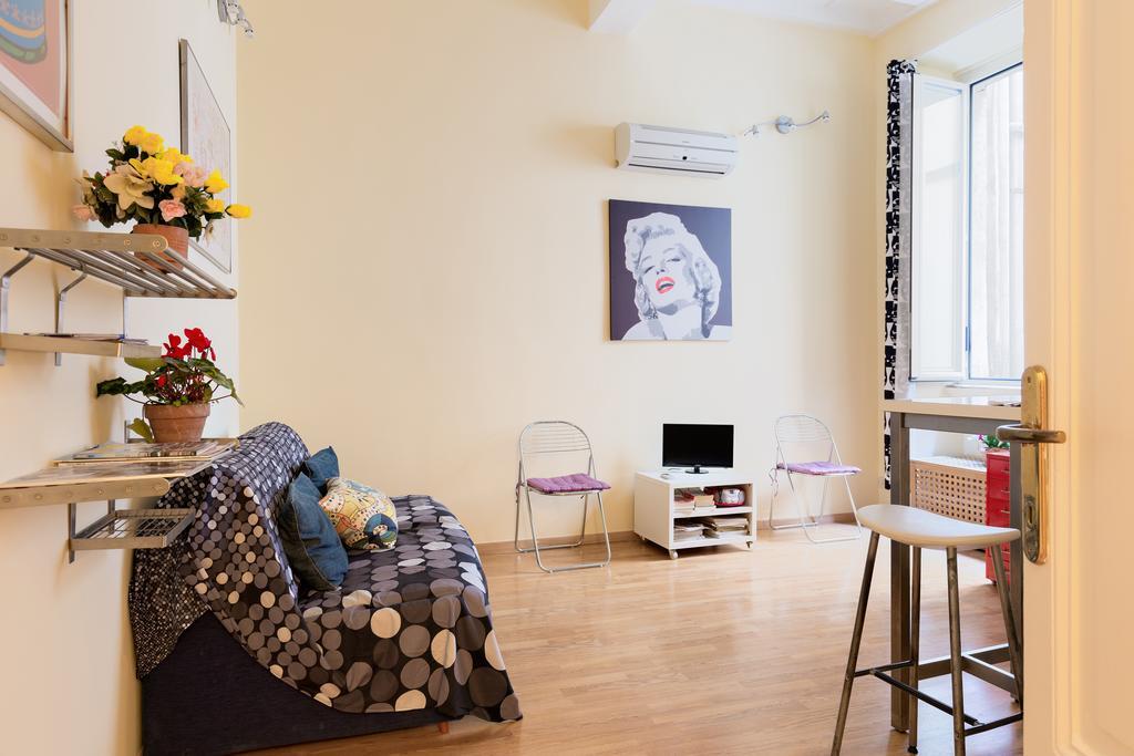 Casa Vacanze Colosseum By Alice Рим Екстериор снимка